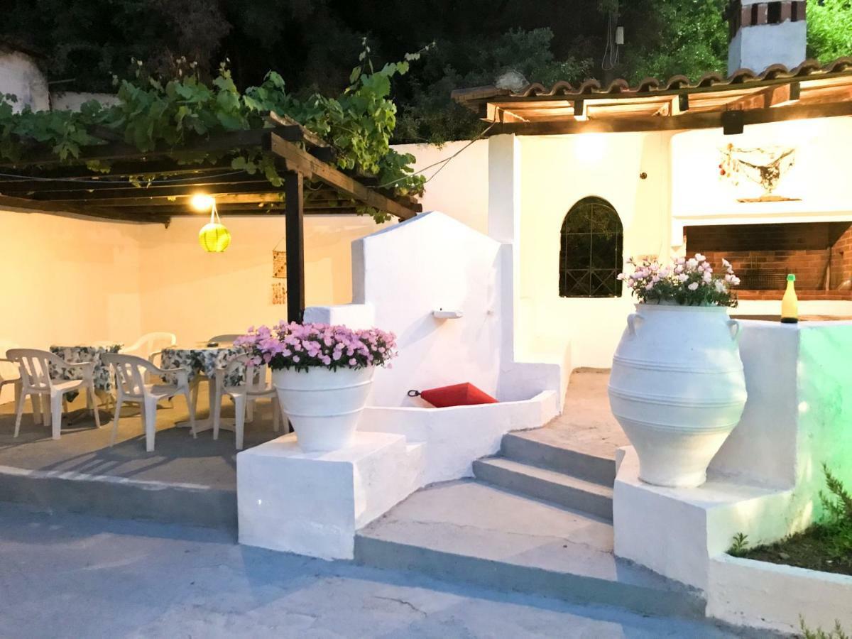 Villa Diamanti Kanapitsa  Exteriör bild